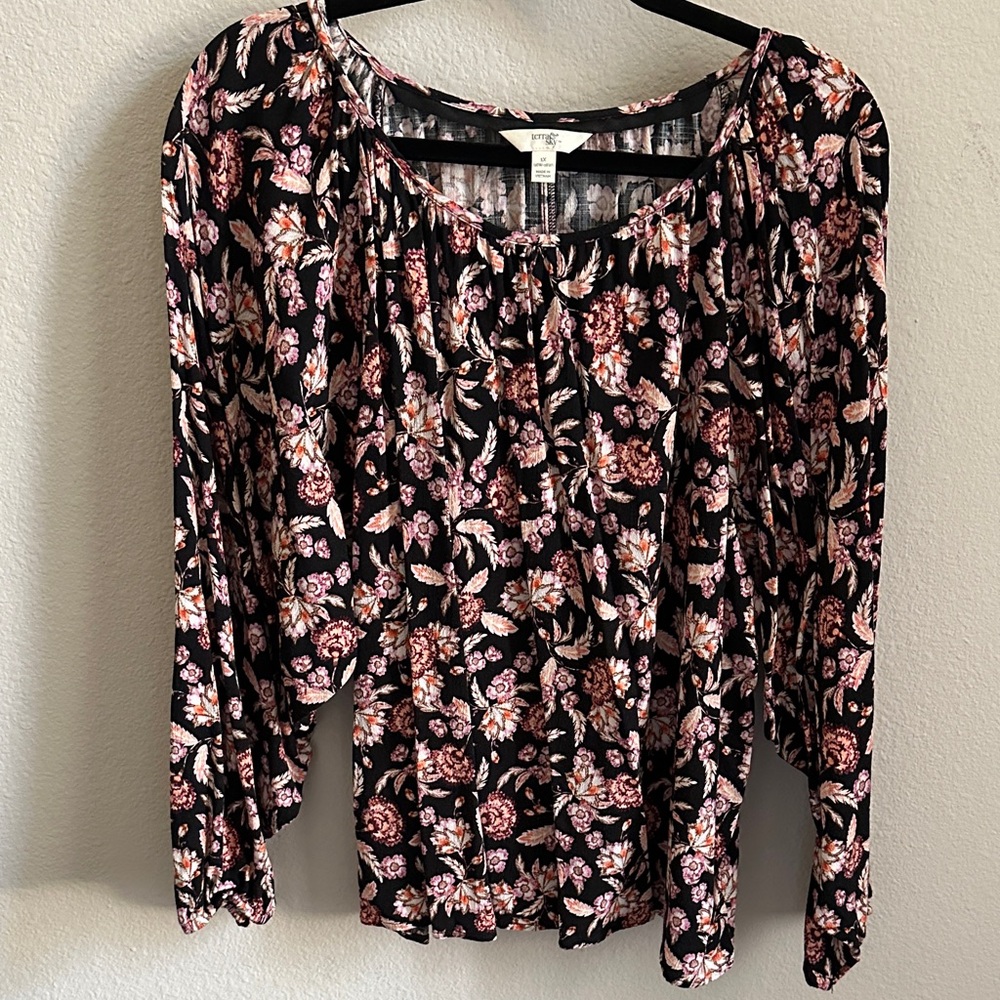 Terra & Sky Black and Pink Floral Blouse